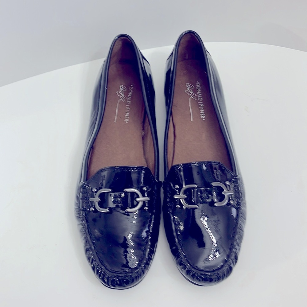 Donald J. Pliner Black Patent Leather Loafers Size 8 Flats Slip On